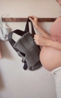 Little Pea BabyBjorn Μάρσιπος Mini 3d Jersey Charcoal Grey_lifestyle